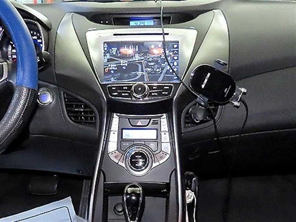 HYUNDAI Avante - Vista 11