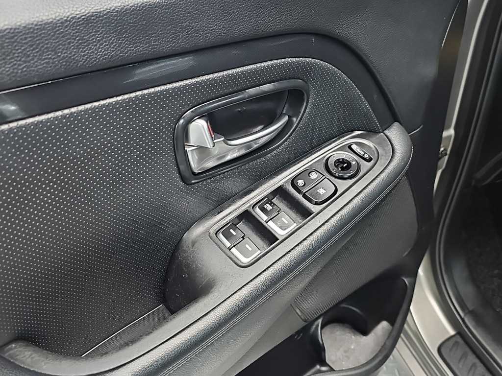 KIA Carens 2014 Gris - Importación desde Corea - HF Imports Iquique - Foto 17