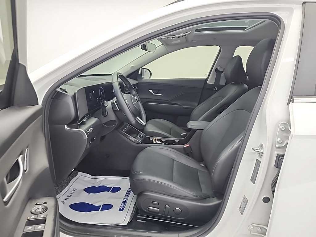 HYUNDAI Kona - Vista 11