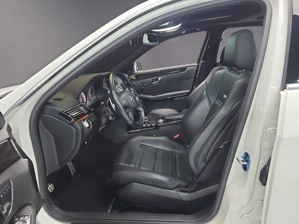 Mercedes Benz E class - Vista 11