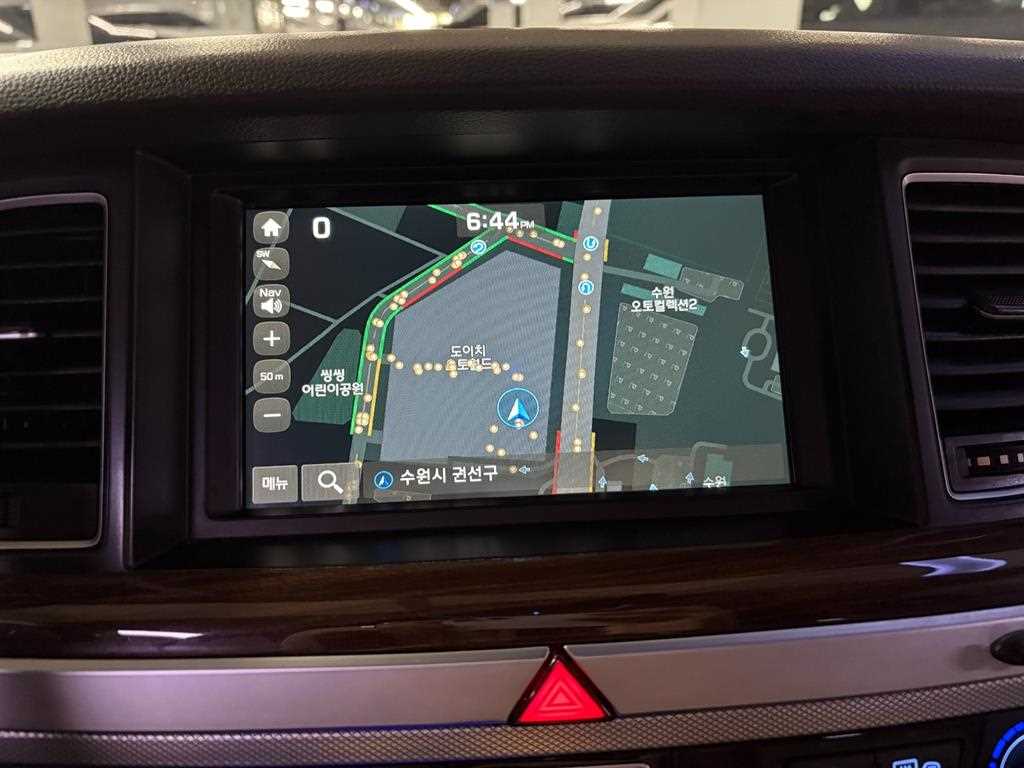 Genesis G80 - Vista 10