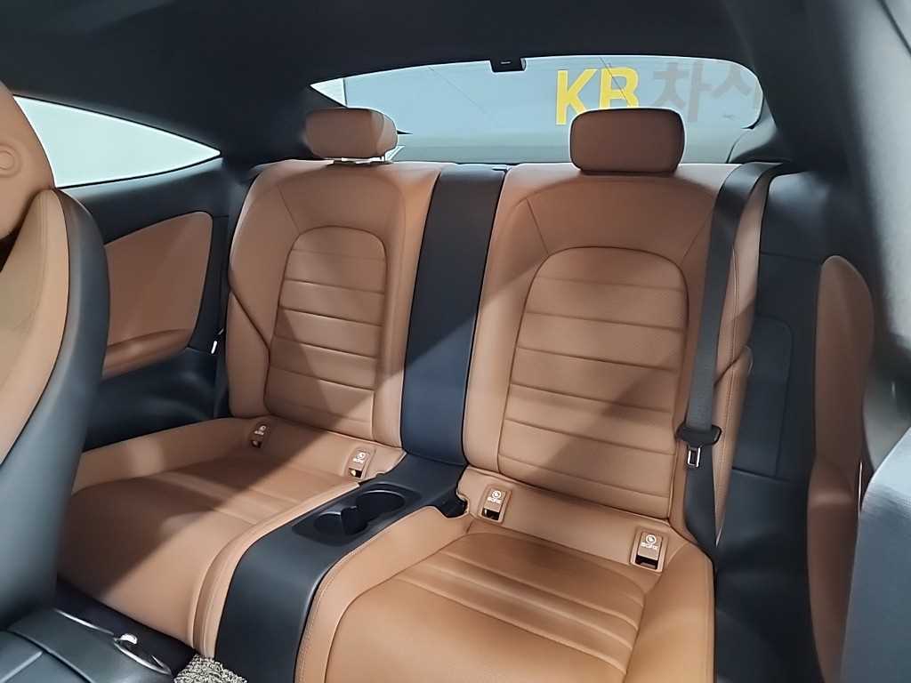 Mercedes Benz C Class - Vista 12