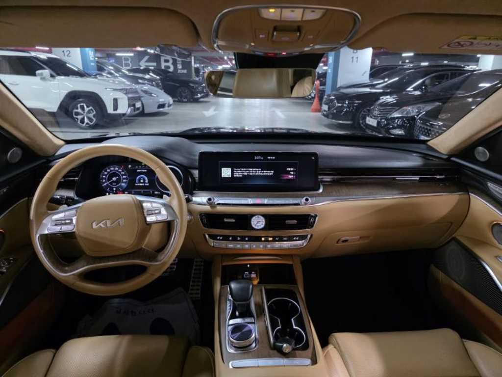 KIA K9 - Vista 9
