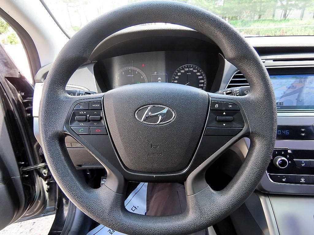 HYUNDAI Sonata - Vista 8
