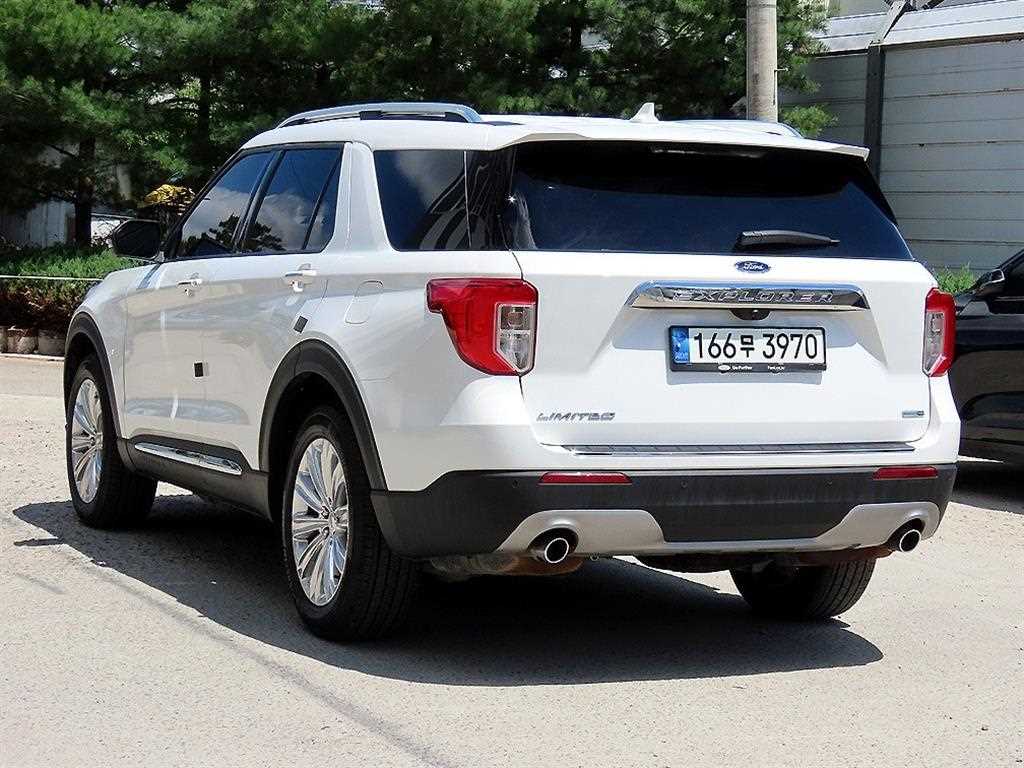 Ford Explorer - Vista 3