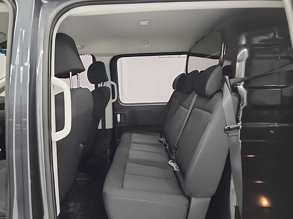 HYUNDAI Staria - Vista 12