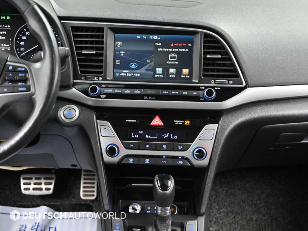 HYUNDAI Avante 2016 Gris - Importación desde Corea - HF Imports Iquique - Foto 14
