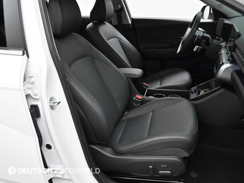 HYUNDAI Kona - Vista 10