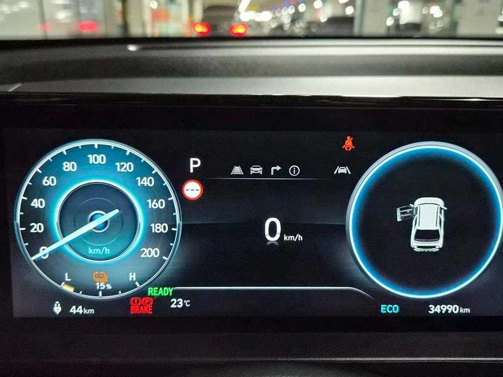 HYUNDAI Casper - Vista 9