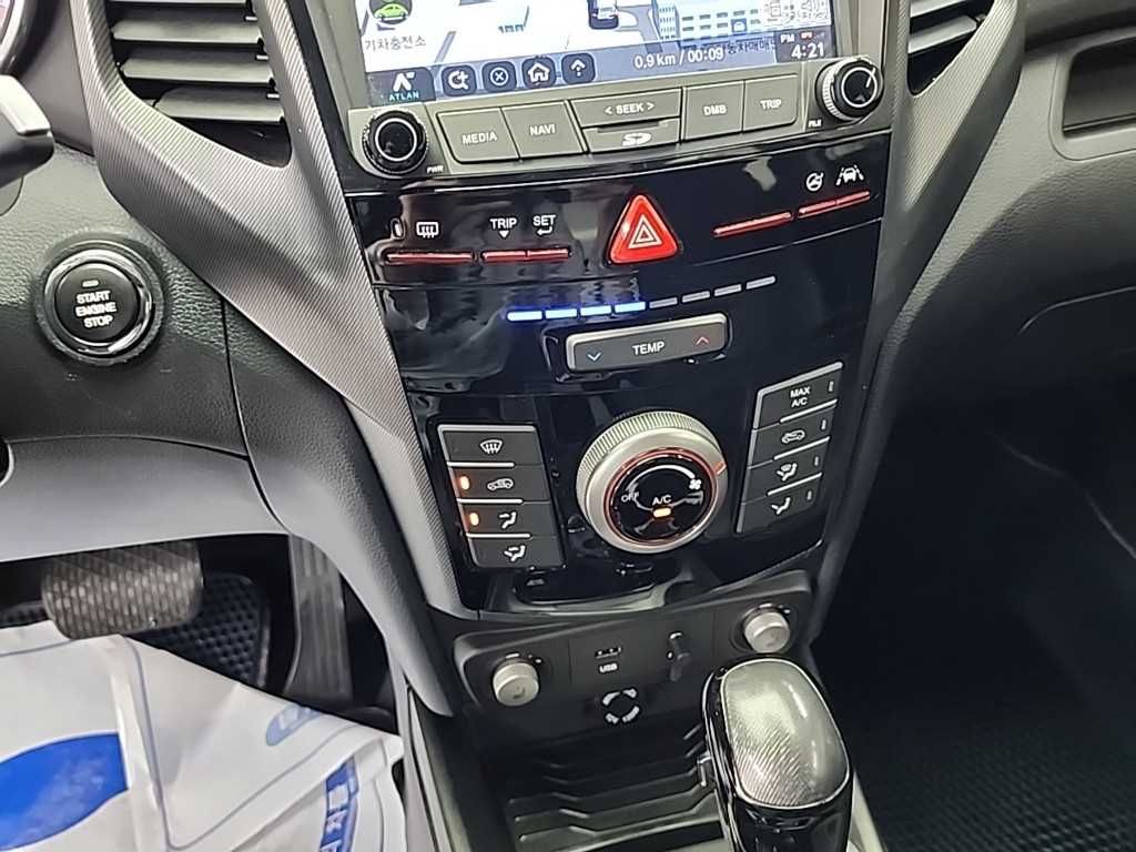Ssangyong Tivoli - Vista 10