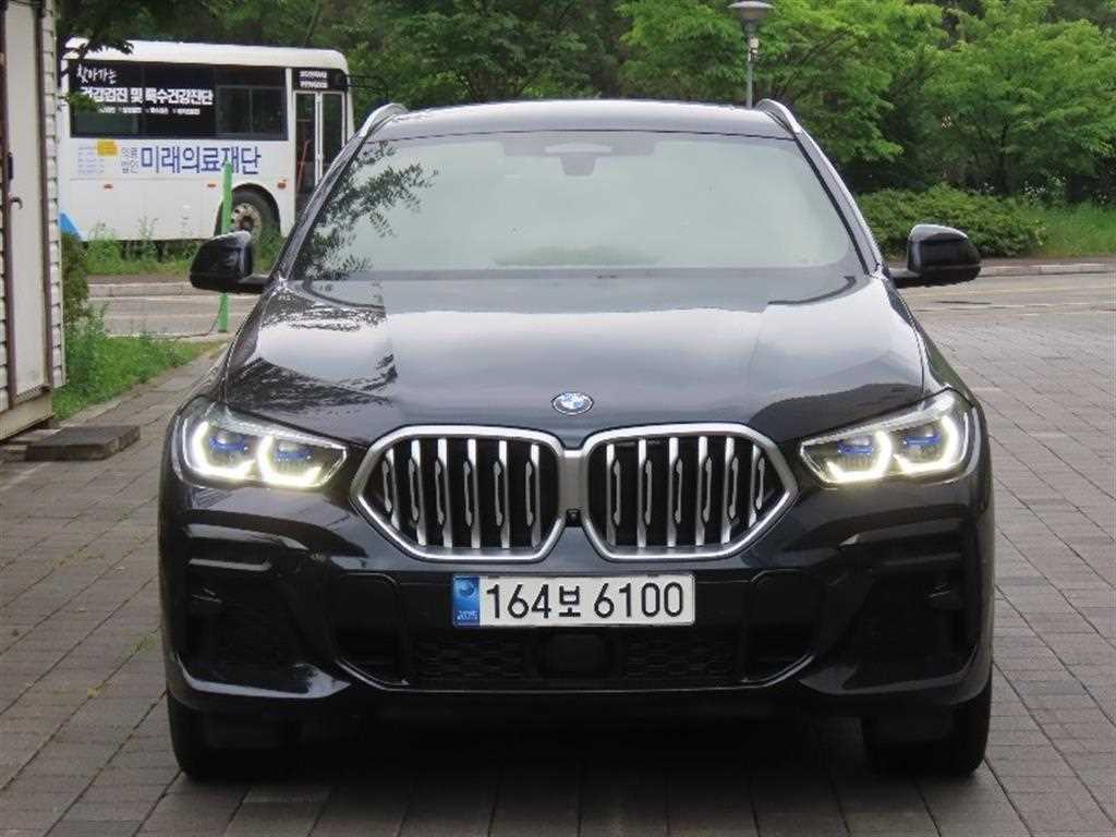 BMW X6 2022 Negro - Importación desde Corea - HF Imports Iquique - Foto 1