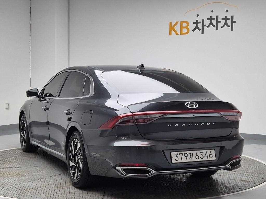 HYUNDAI Grandeur - Vista 2