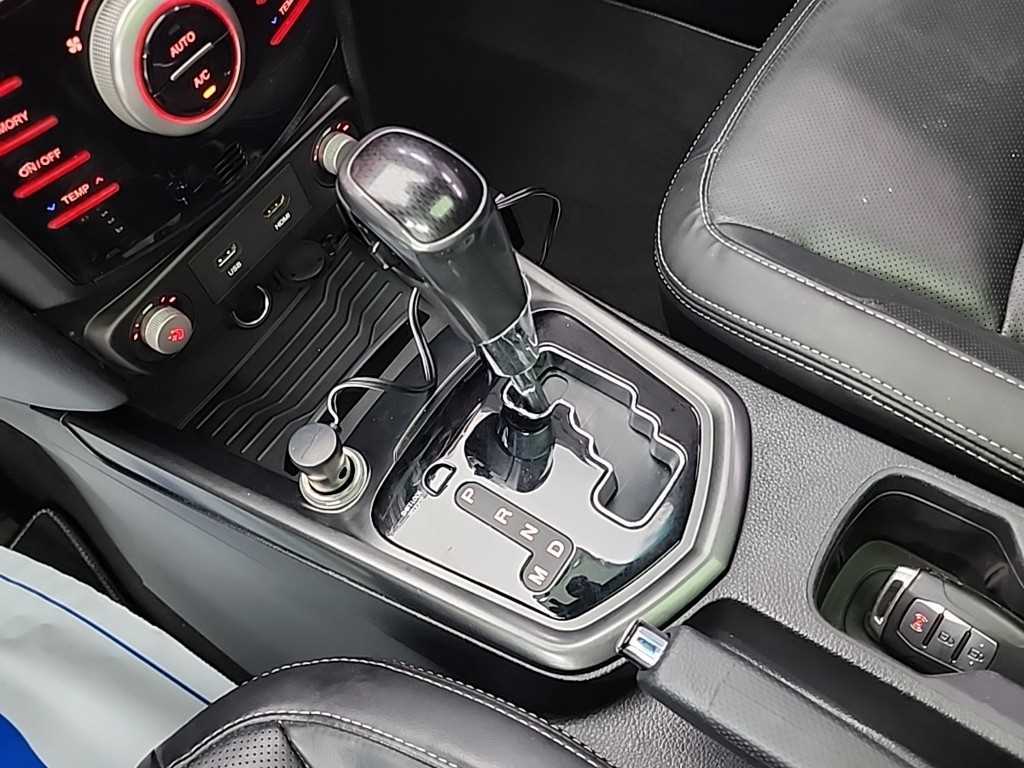 Ssangyong Tivoli - Vista 8