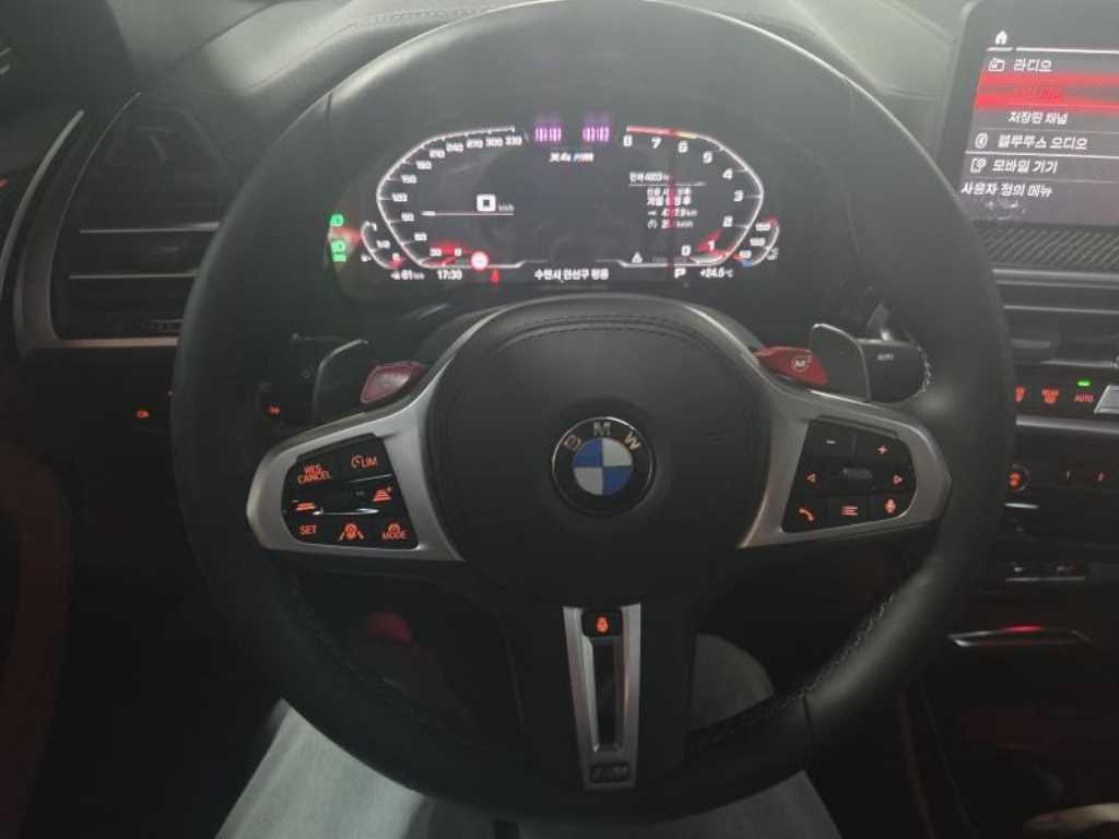 BMW X4M - Vista 7