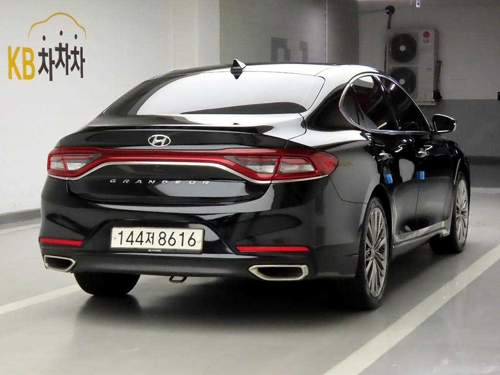 HYUNDAI Grandeur - Vista 4