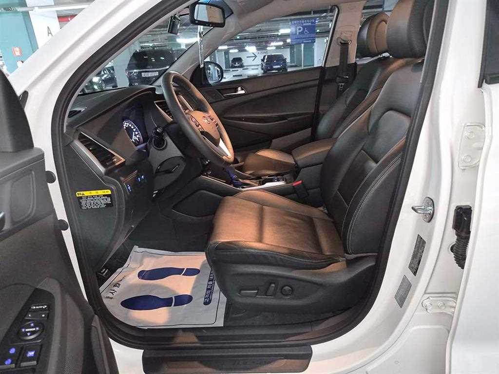 HYUNDAI Tucson - Vista 6