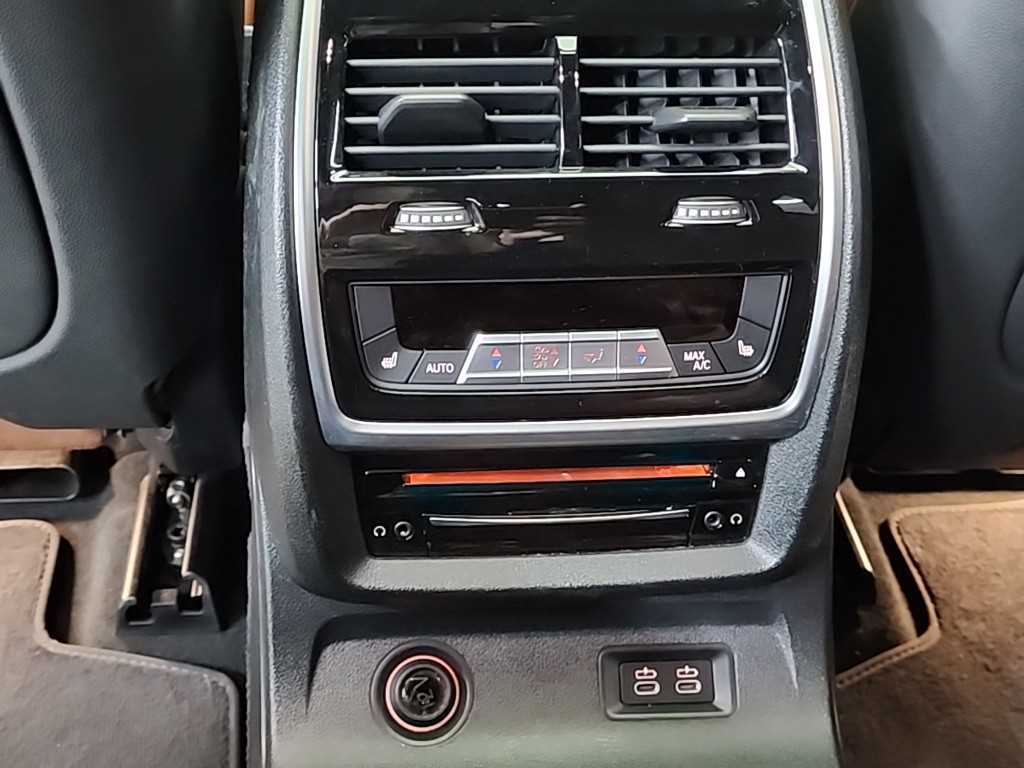 BMW X7 2020 Negro - Importación desde Corea - HF Imports Iquique - Foto 13