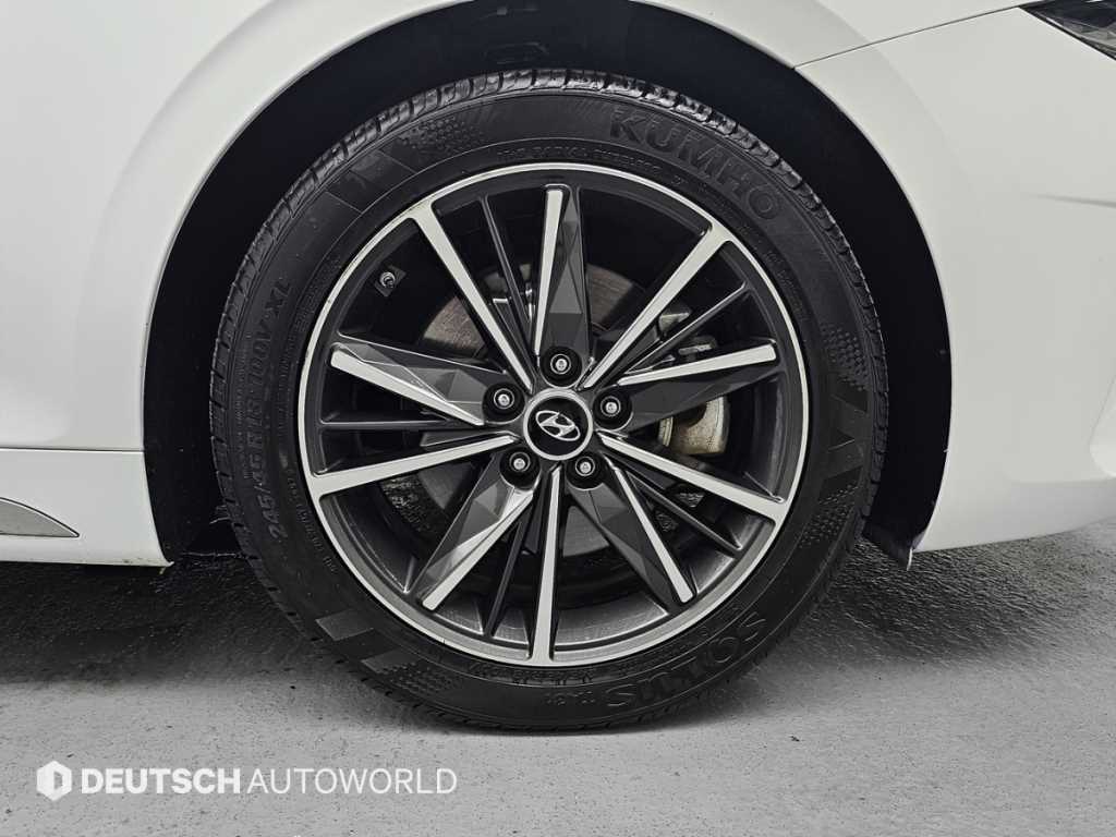 HYUNDAI Grandeur - Vista 5