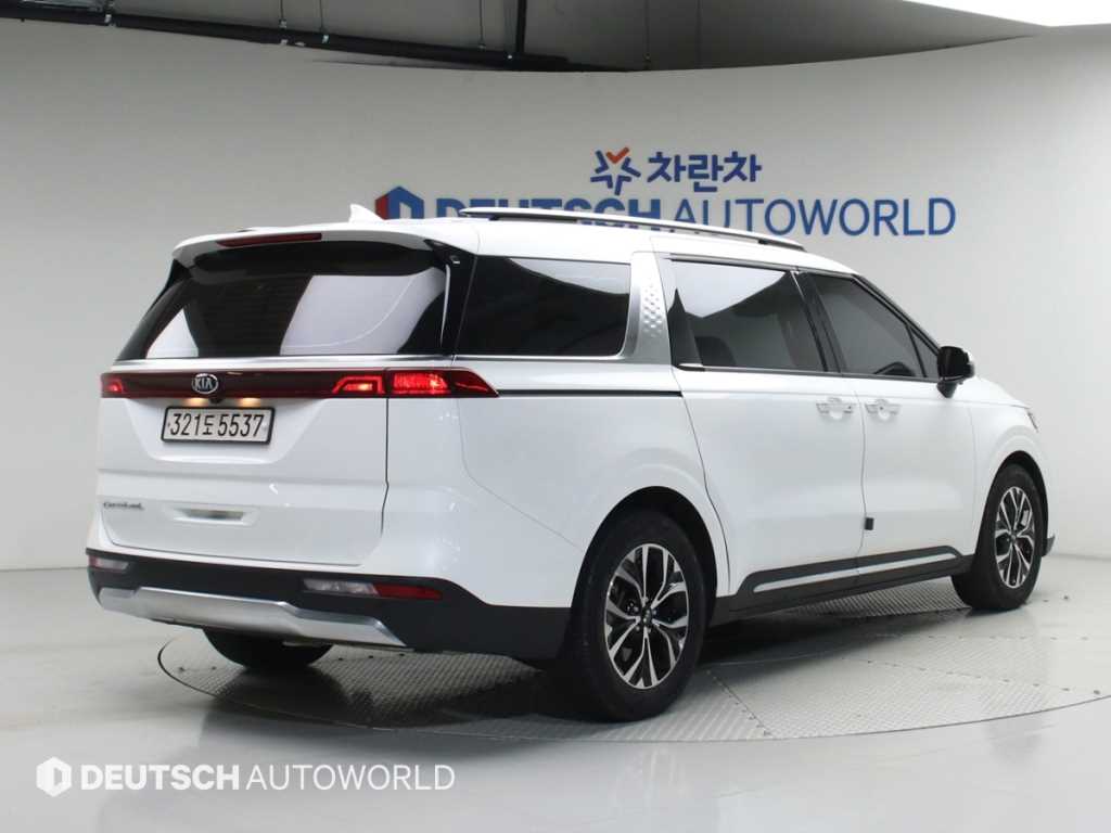 KIA Carnival - Vista 2