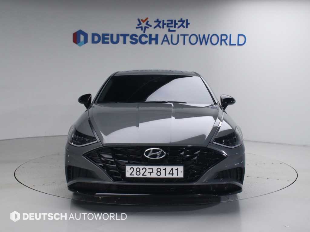 HYUNDAI Sonata - Vista 3