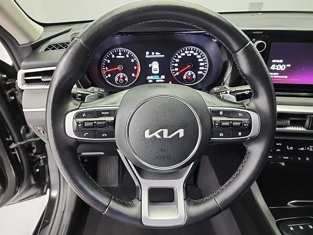 KIA K5 - Vista 9