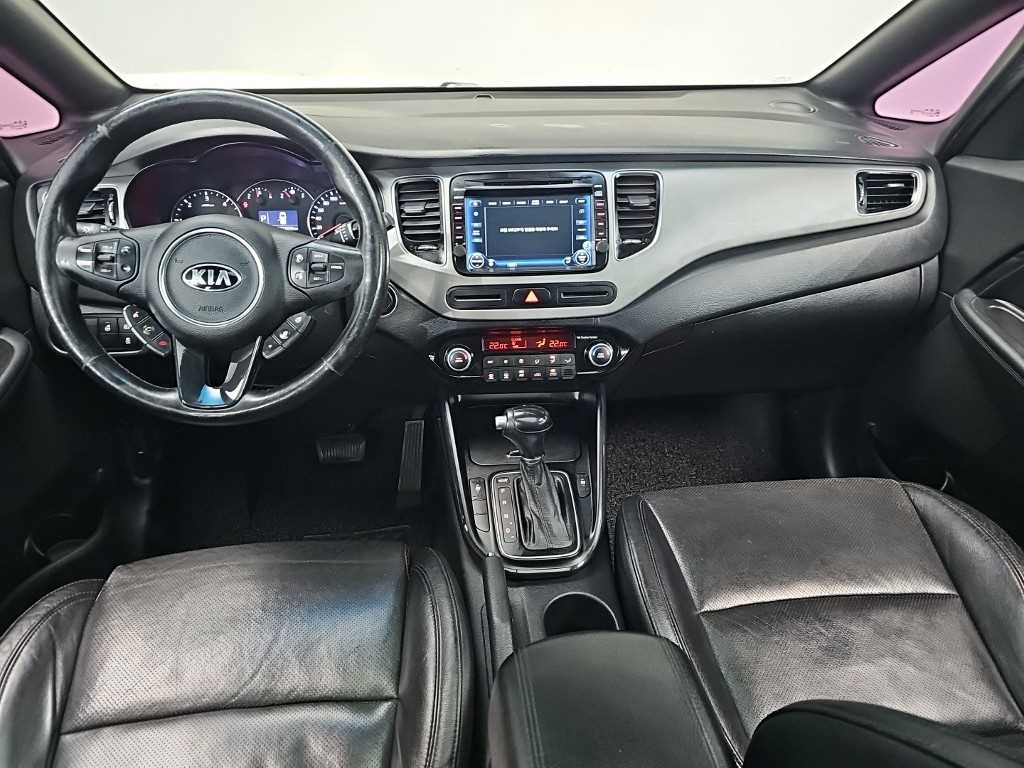 KIA Carens - Vista 7