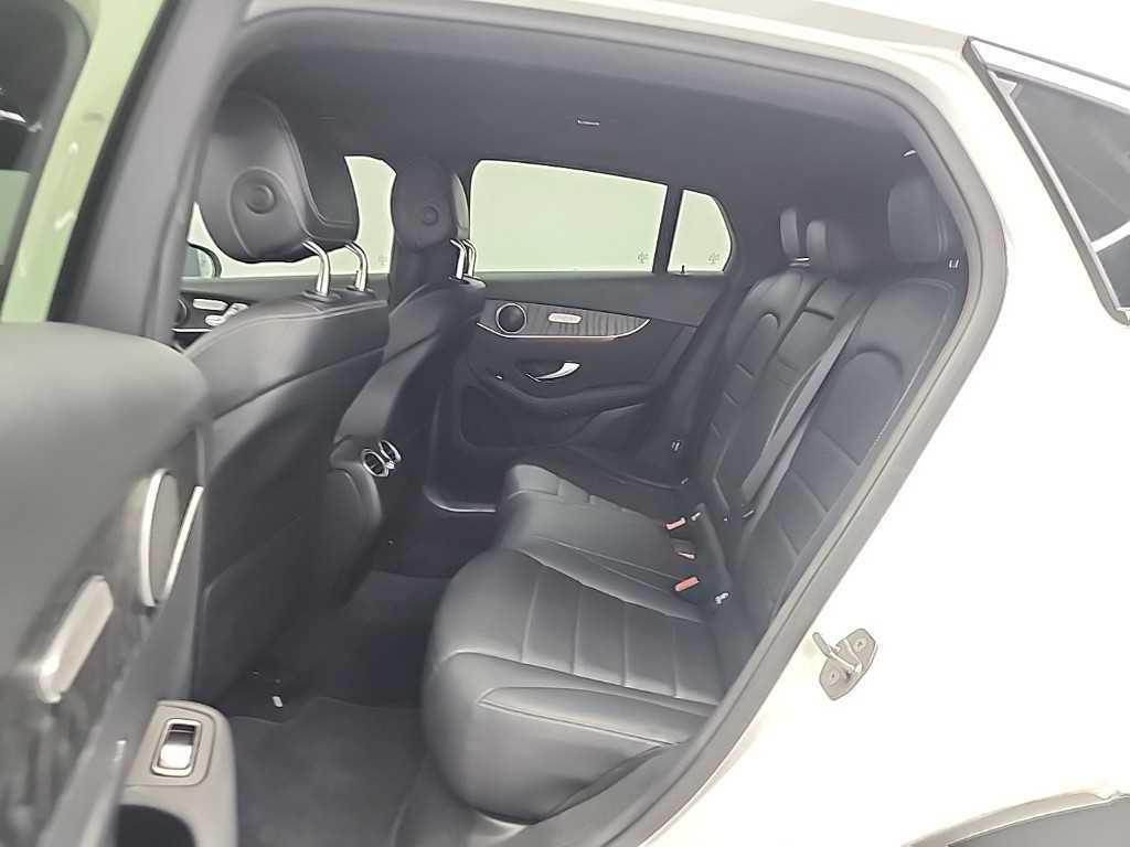 Mercedes Benz GLC Class - Vista 12