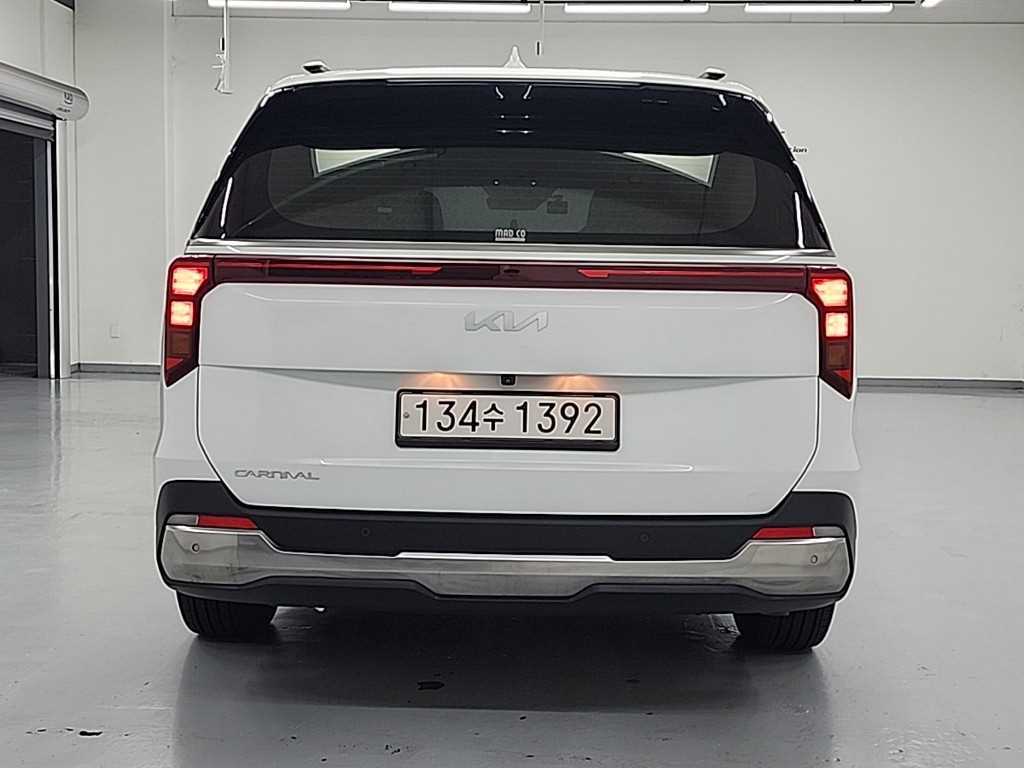 KIA Carnival - Vista 3