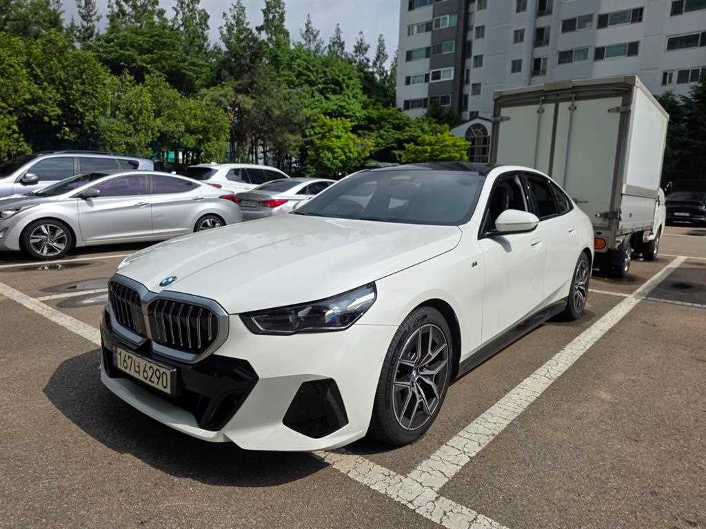 BMW 5 Series - Vista 3