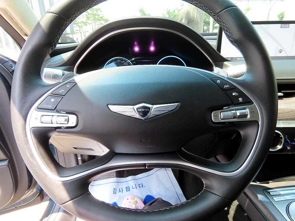 Genesis G80 - Vista 8