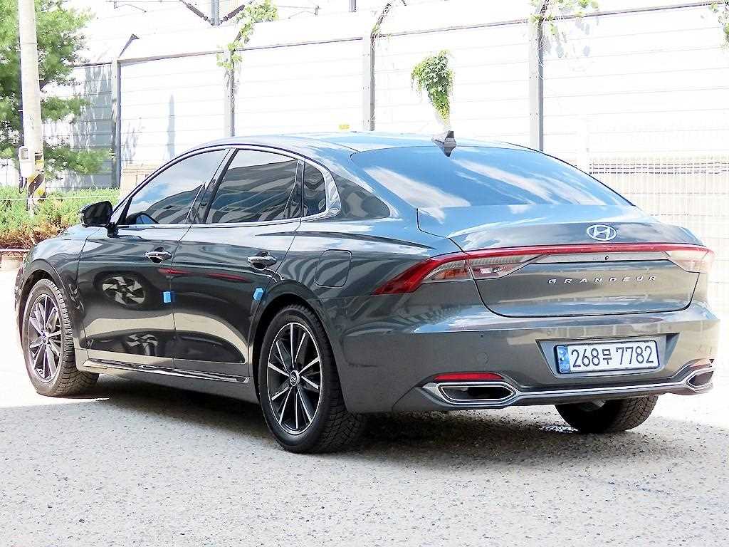 HYUNDAI Grandeur - Vista 4