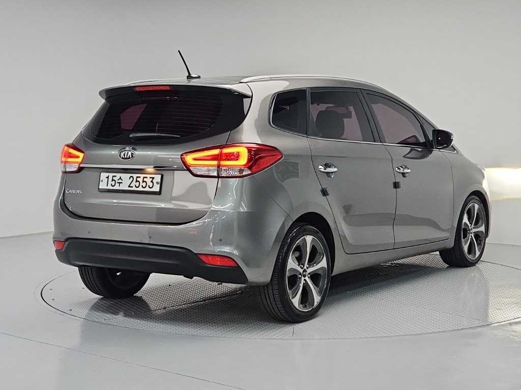 KIA Carens - Vista 4