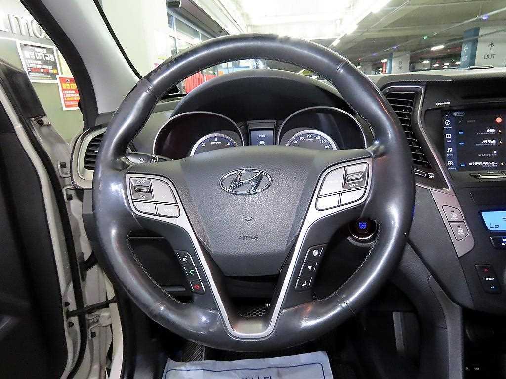 HYUNDAI Santa Fe - Vista 8