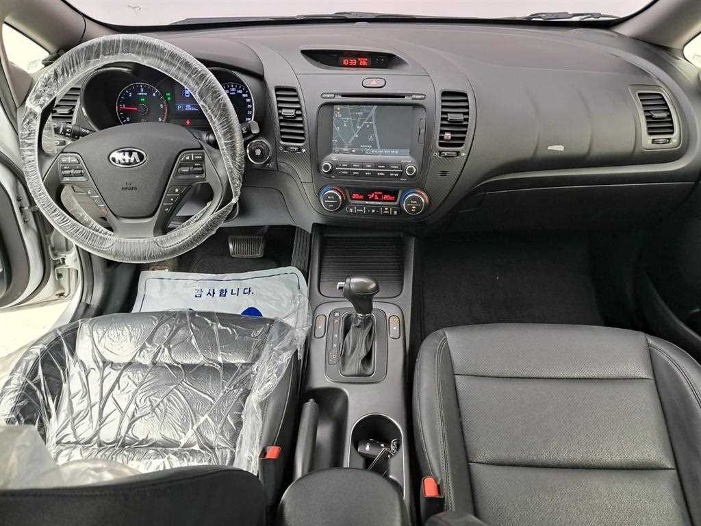 KIA K3 - Vista 6