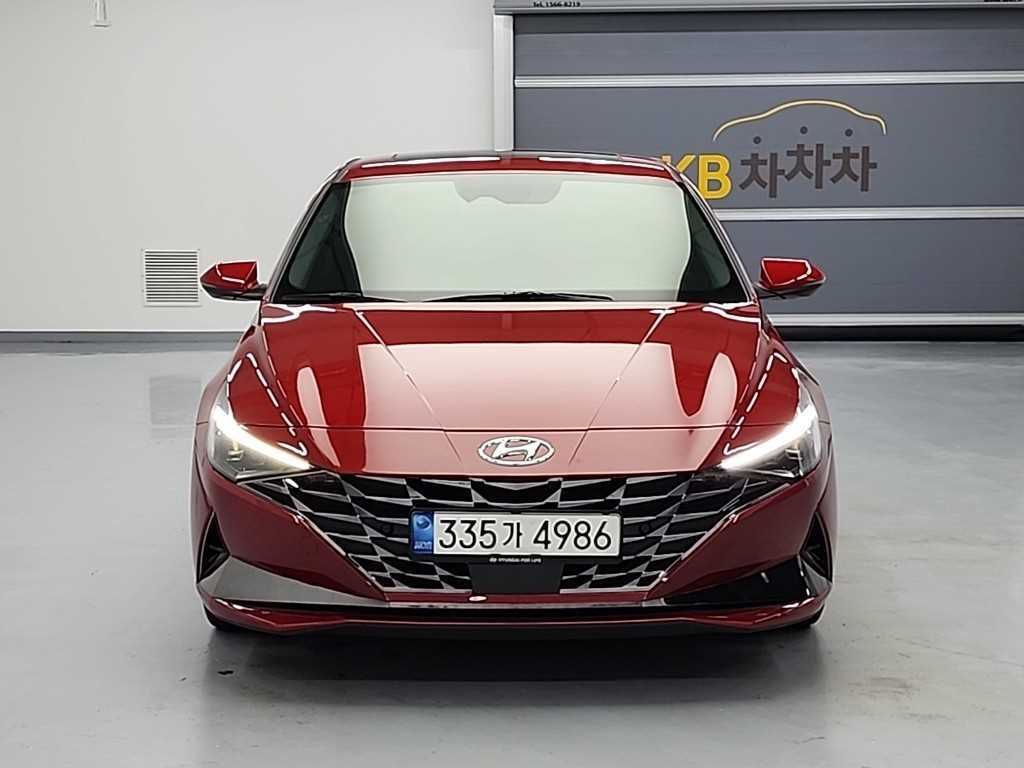 HYUNDAI Avante - Vista 2