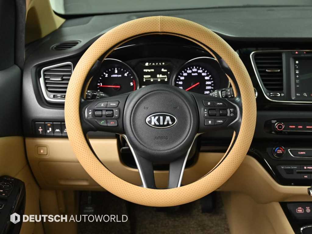 KIA Carnival 2017 Negro - Importación desde Corea - HF Imports Iquique - Foto 13