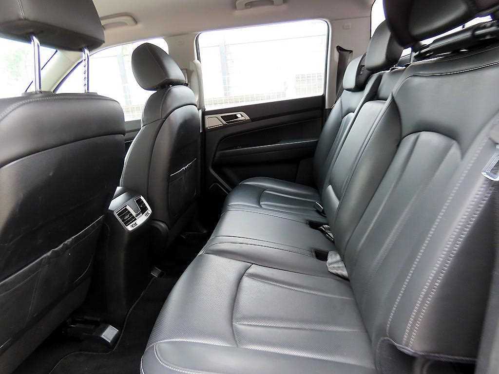 Ssangyong Rexton - Vista 6
