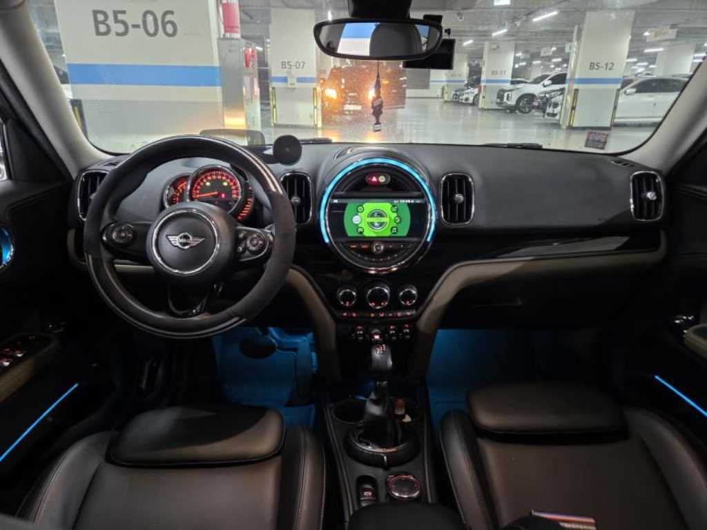 Mini Countryman - Vista 8