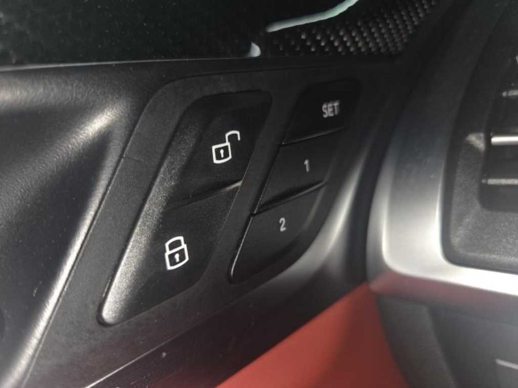 BMW X4M 2025 Negro - Importación desde Corea - HF Imports Iquique - Foto 13