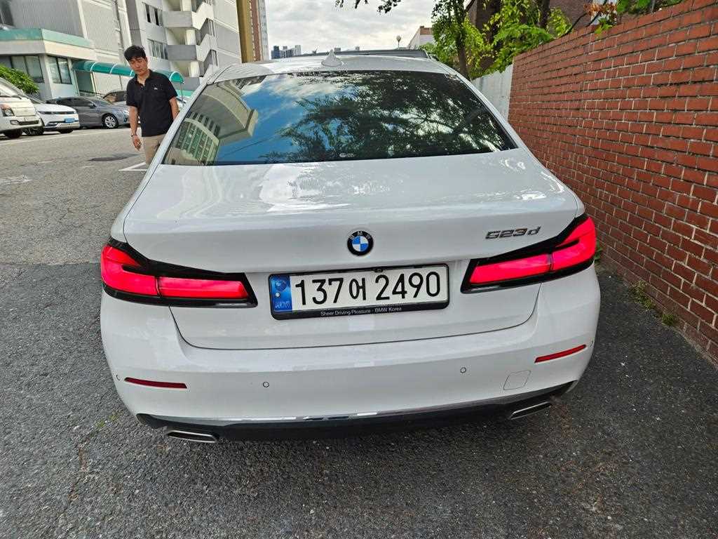 BMW 5 Series - Vista 4