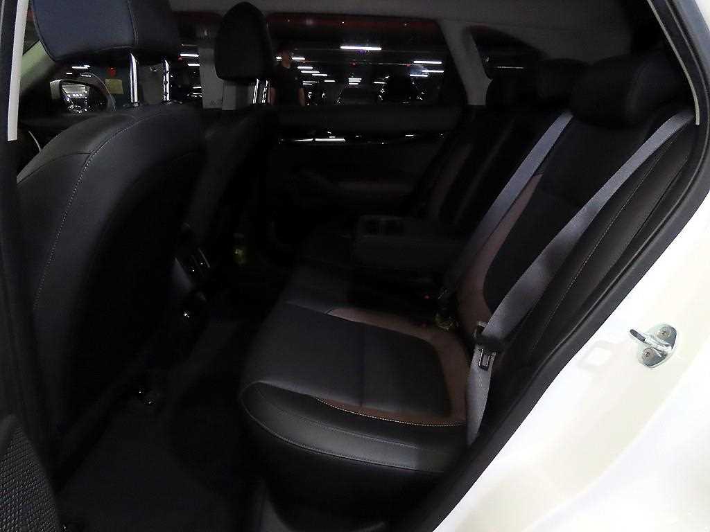 KIA Seltos - Vista 7