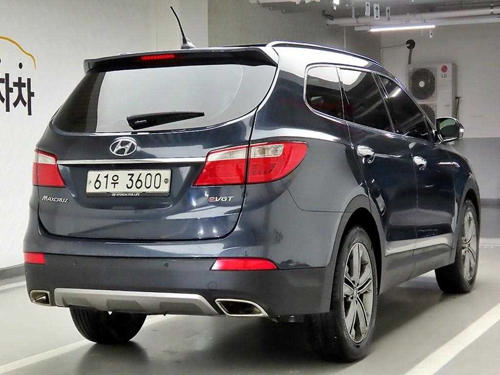 HYUNDAI Maxcruz - Vista 4