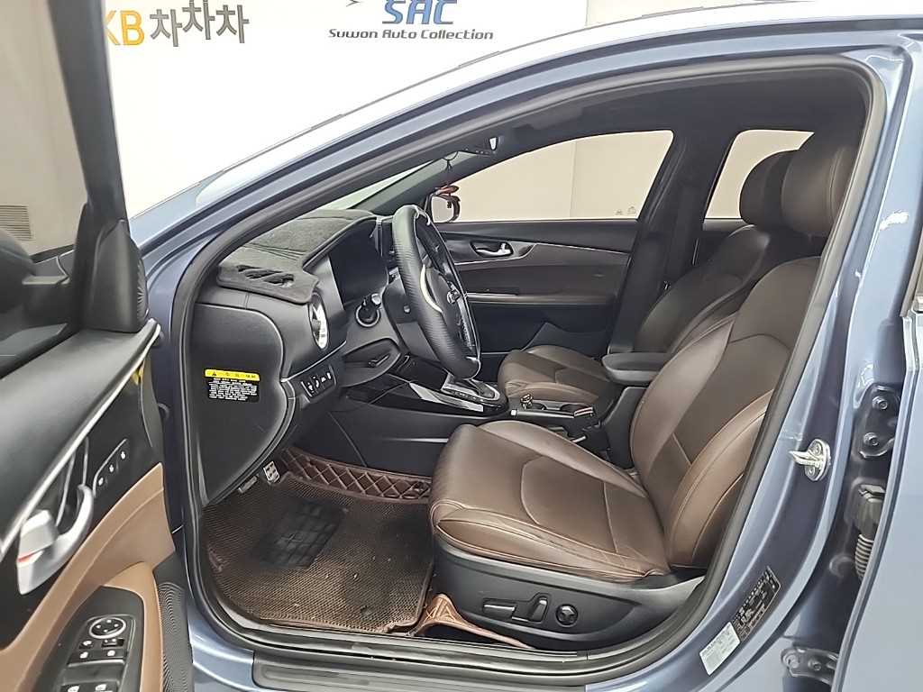 KIA K3 - Vista 11
