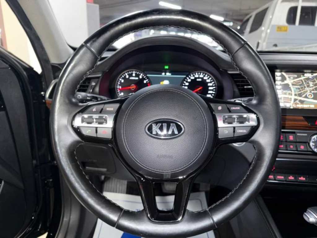 KIA K7 - Vista 8