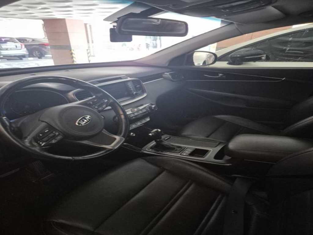 KIA Sorento - Vista 5