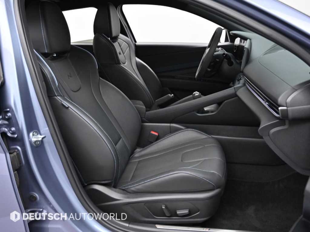 HYUNDAI Avante - Vista 10