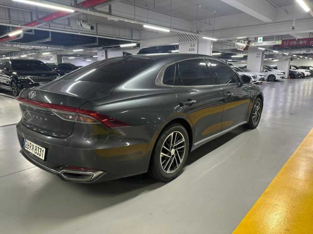 HYUNDAI Grandeur - Vista 6