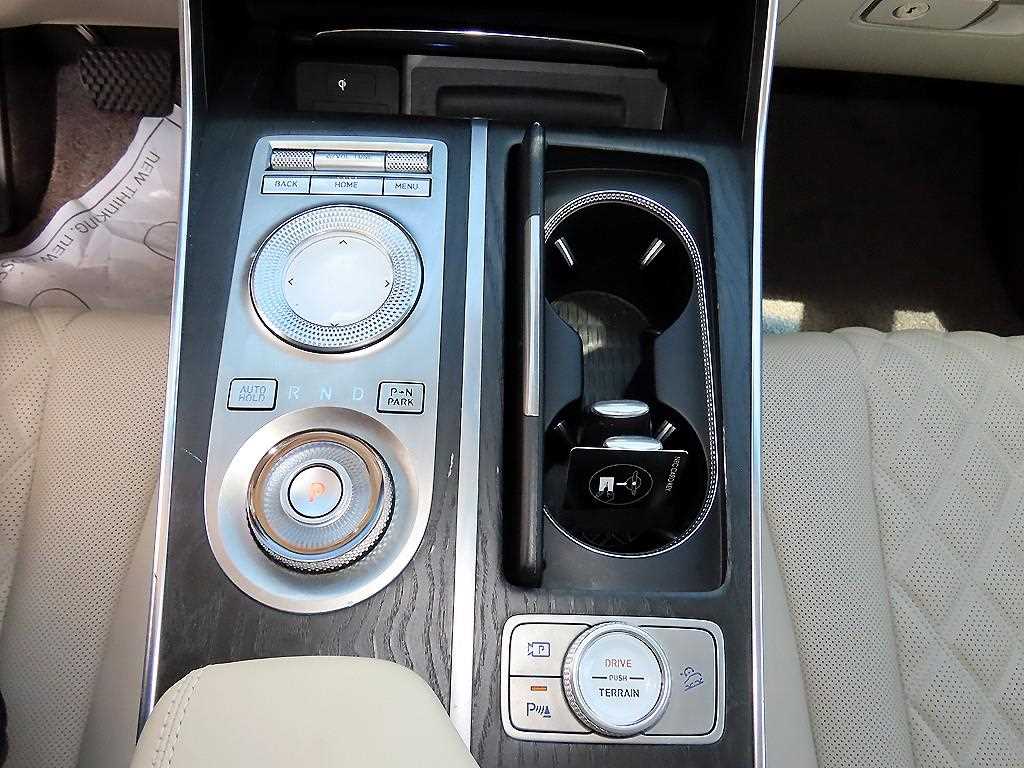 Genesis GV80 - Vista 11