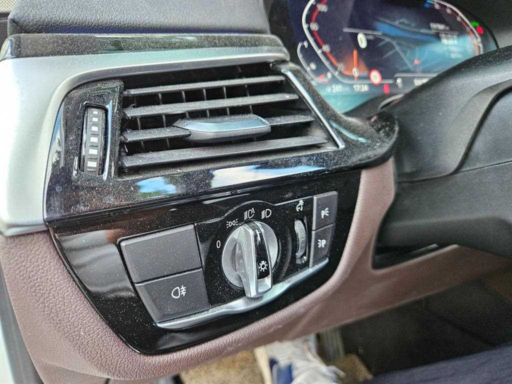 BMW 5 Series - Vista 10