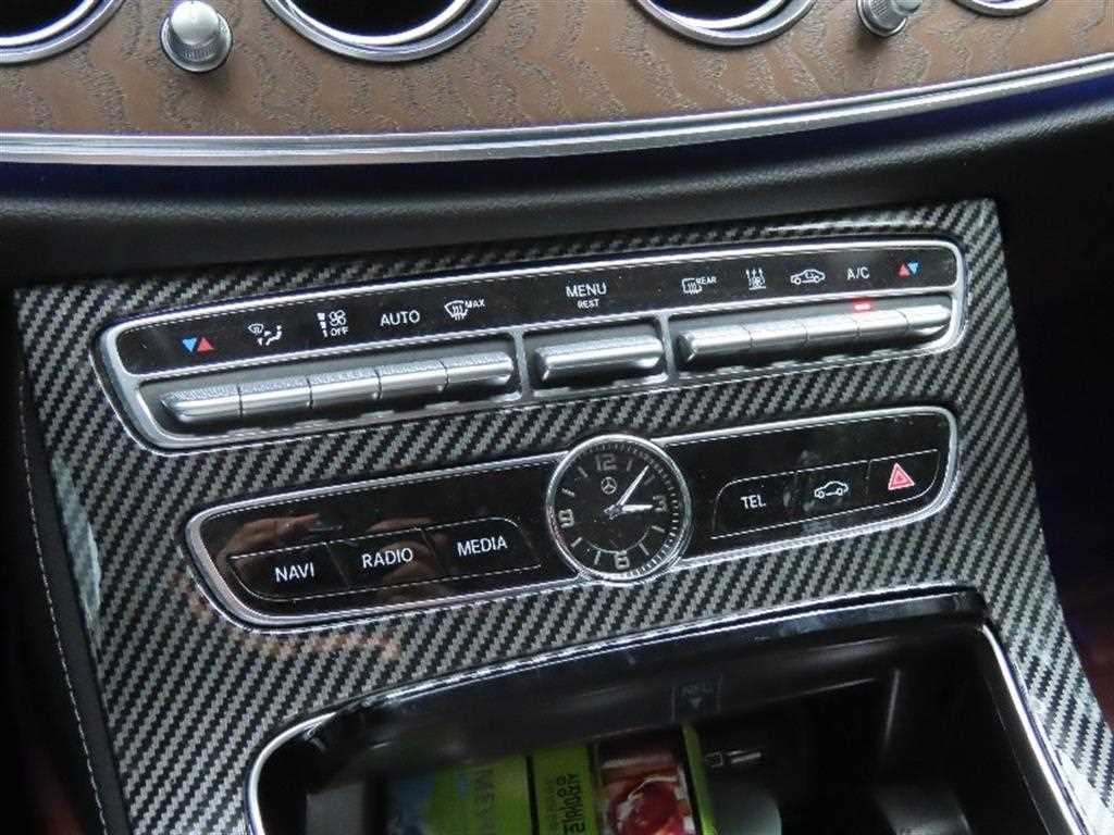 Mercedes Benz E class - Vista 7